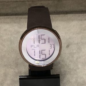 Reloj Gucci i- gucci 114-2 series Digital mens